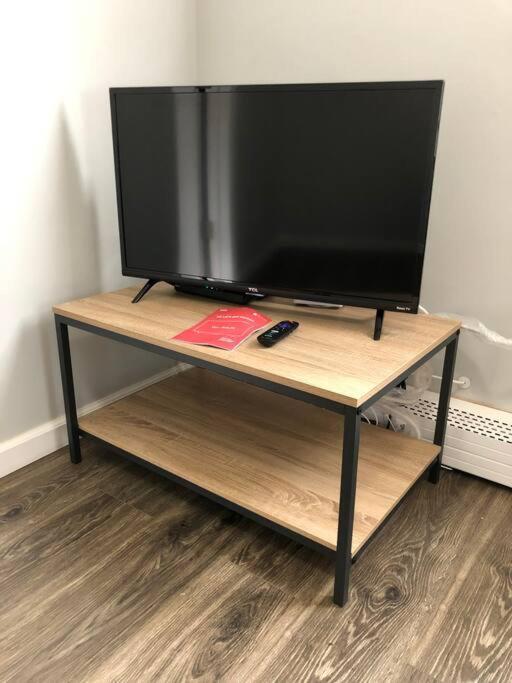 Private 2-Bedroom With Free Parking And Direct Bus To Nyc Manhattan Only 2 Blocks Away Linden Exterior photo