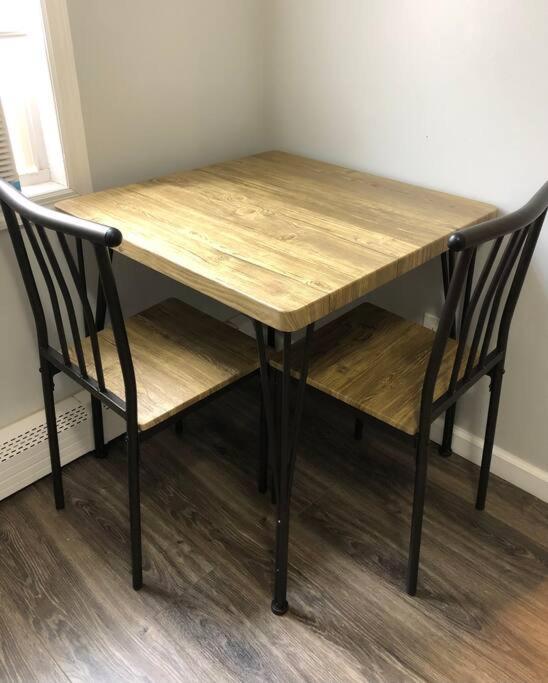 Private 2-Bedroom With Free Parking And Direct Bus To Nyc Manhattan Only 2 Blocks Away Linden Exterior photo